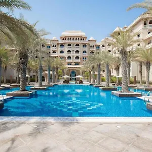 Palm Jumeirah Grandeur Residences, Private Pool & Dubai